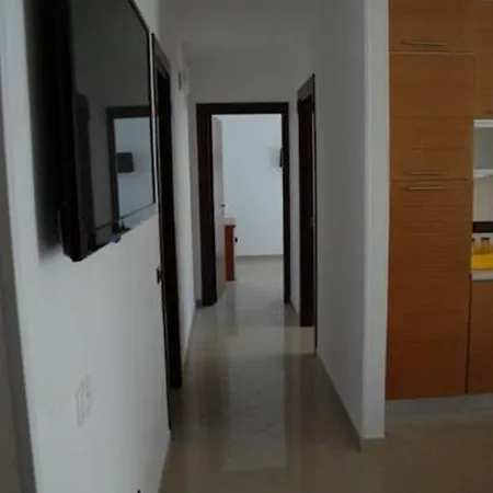 Nuovo Apartament