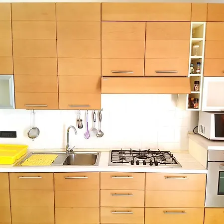 Nuovo Apartament *